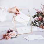 Dekoracja ślubna - skrzynia na życzenia od gości weselnych. Transparentna ze złotymi brzegami.