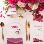 Personalizowana karta menu na ślub i wesele. Menu z imionami Pary Młodej z pięknymi kwiatami.