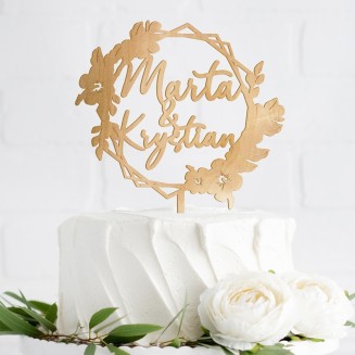 Topper ślubny na tort weselny. Drewniana dekoracja na tort z imionami Pary Młodej i kwiatami orchidei. Geometryczny wzór.