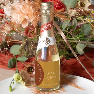 Mini szampan na ślubne podziękowanie dla gości weselnych.
