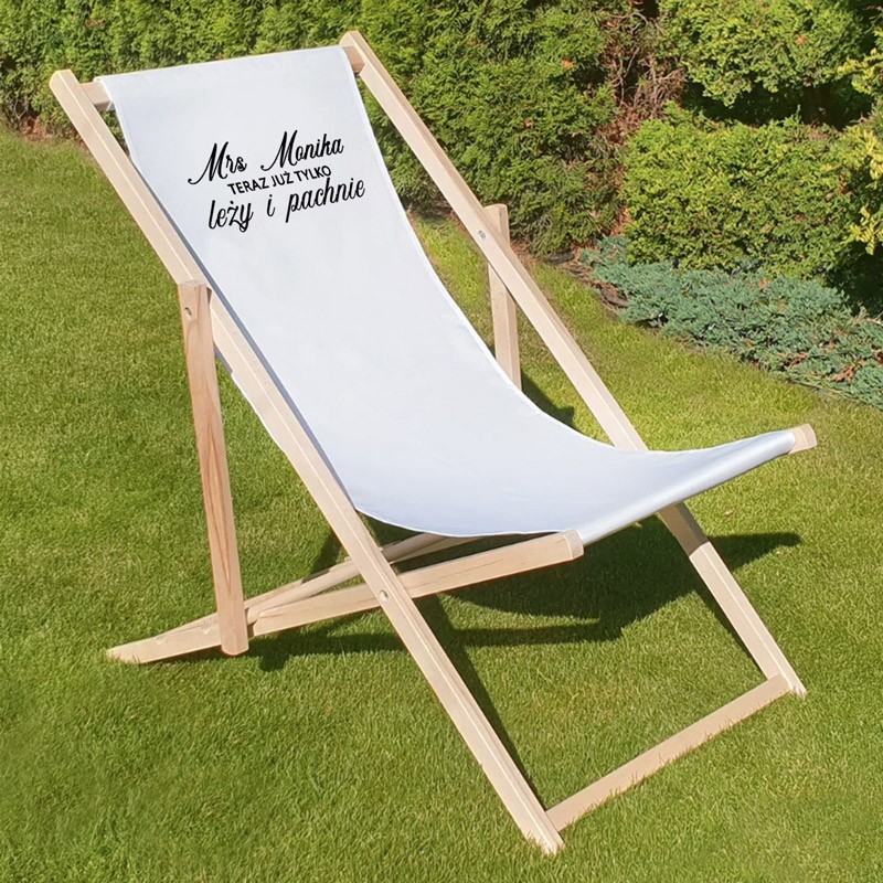 Leżak z zabawnym napisem na wieczór panieński