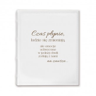 Album z cytatem na okładce.