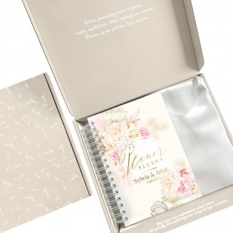 Oryginalny prezent na Panieński zestaw z halką