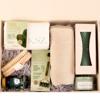 Personalizowany zestaw w eleganckim pudełku dla świadkowej