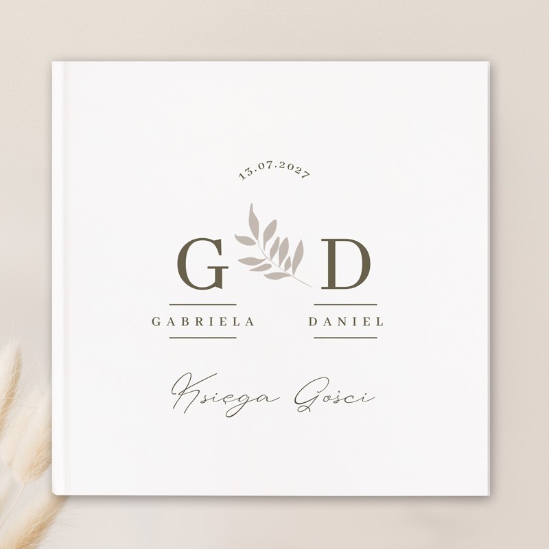 Księga gości w minimalistycznym stylu. Piękny dodatek ślubny z personalizacją.