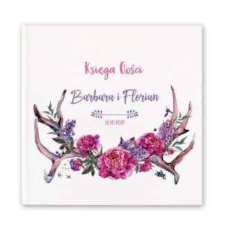 Elegancki album na wpisy i życzenia gości weselnych. Księga gości zawiera personalizację na okładce.