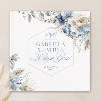 Księga gości weselnych z błękitnym motywem. Piękny dodatek ślubny z personalizacją.