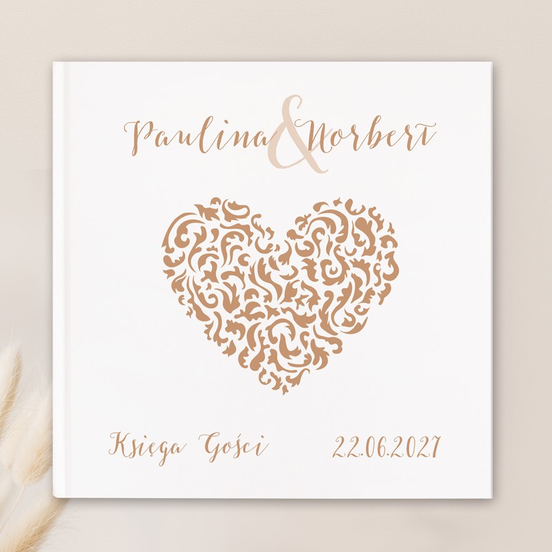 Księga gości z motywem serca. Personalizowana okładka.