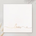 Księga gości weselnych w białym kolorze ze złotym napisem Love