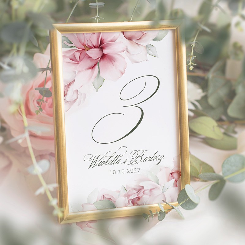 Personalizowana tabliczka na wesele. Dekoracja stołu z kolekcji Bukiet Ślubny.