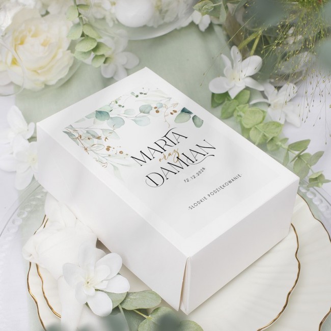 Pudełka na ciasto dla gości weselnych.