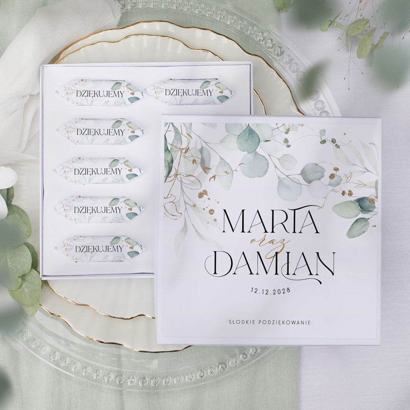 Bombonierka z krówkami na ślubne podziękowanie dla gości.