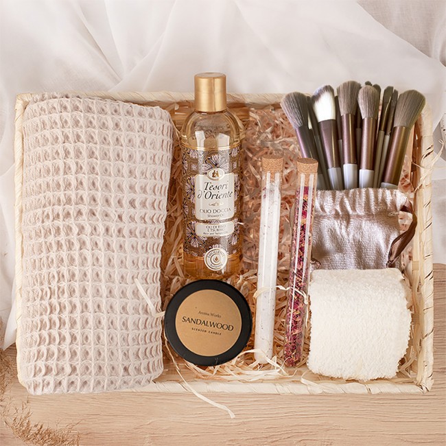 Zestaw dla kobiet w koszu