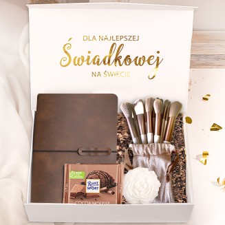 zestaw dla swiadkowej w pudelku ozdobnym