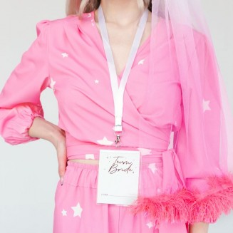 Gadżet na panieński identyfikator dla uczestniczek