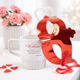 Kubek na Walentynki w zestawie z maską.