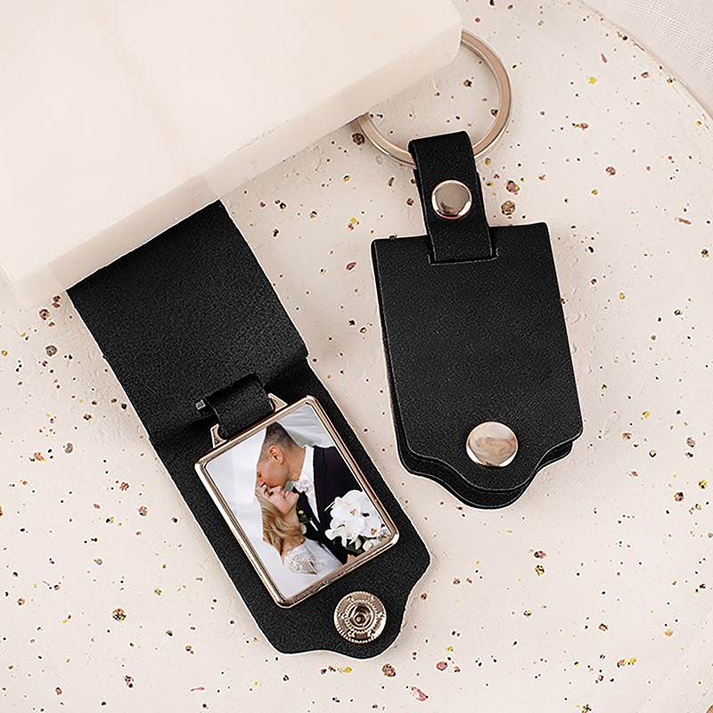 Brelok czarny ze zdjęciem. Prezent dla ukochanej osoby.