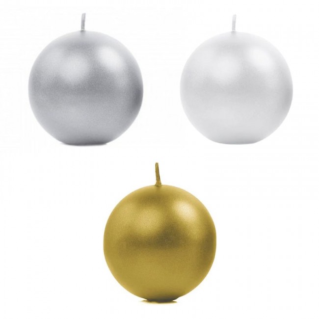 Świece kule do dekoracji stołu.