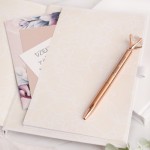 Planer ślubny z kieszonką.