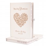 Planer ślubny z personalizowaną okładką.