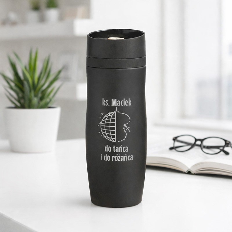 Termo kubek dla księdza z grawerem do tańca i do różańca
