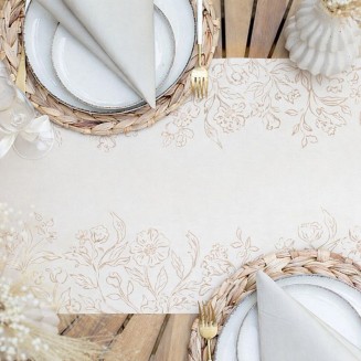 Bieżnik flizelinowy w kwiatowy wzór.