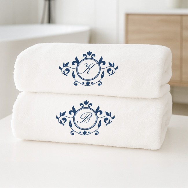 Personalizowany komplet ręczników kąpielowych dla pary.