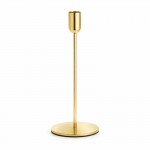 Złoty świecznik do dekoracji stołu.