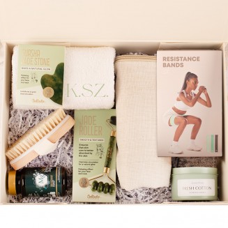 Personalizowany zestaw w eleganckim pudełku dla świadkowej