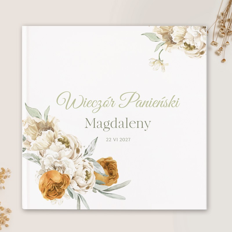 Księga personalizowana z kwiatową grafiką na okładce. Pamiątka Wieczoru Panieńskiego