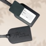 Zawieszka na bagaż z personalizowanym napisem. Elegancki identyfikator na walizkę.