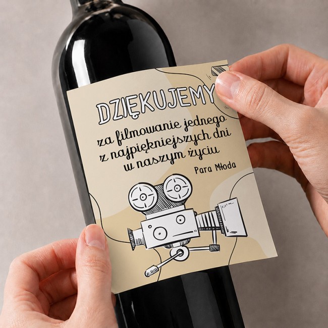 Etykieta na alkohol dla kamerzysty w ramach podziękowania.