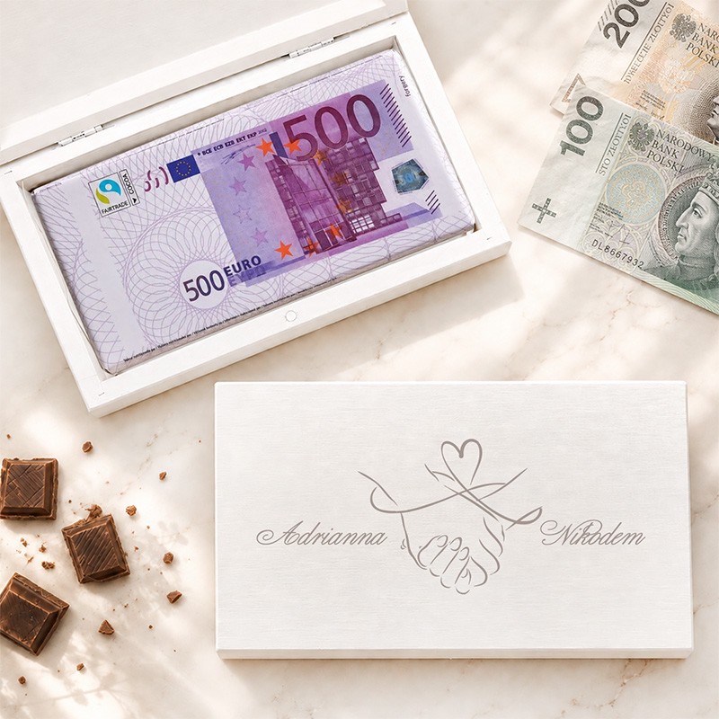 Personalizowane pudełko na pieniądze z czekoladą stanowi elegancki prezent dla Pary Młodej na ślub.