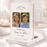 Personalizowany planer ślubny ze zdjęciami przyszłej pary młodej z dzieciństwa i napisem te dzieciaki biorą ślub.