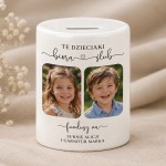 Personalizowana ceramiczna skarbonka na ślubne oszczędności z fotografiami narzeczonych i otworem na pieniądze.