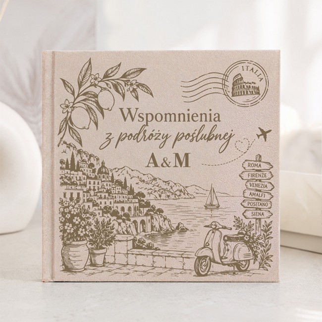 Album z podróży poślubnej do Włoch. Welurowa okładka.