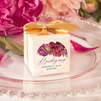 Kolekcja ślubna z kwiatami piwonii. Personalizowane dekoracje na ślub i wesele.