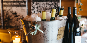 Alkohol na wesele – jaki i ile kupić?